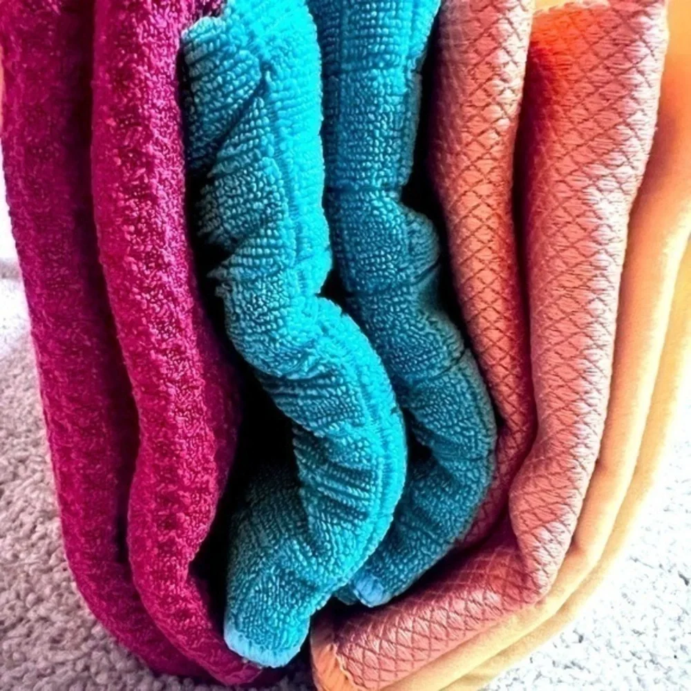 NWT set of 8 microfiber cloths with corner tags